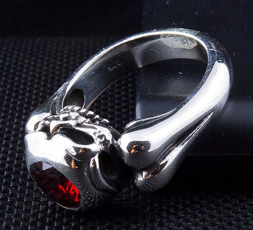 Garnet Skull Ring - Click Image to Close